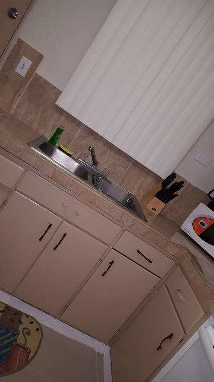 Beautiful 2 Bedroom 1 Bath Тамунинг Екстериор снимка